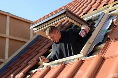 Pose de fenêtres de toit Velux à Languimberg